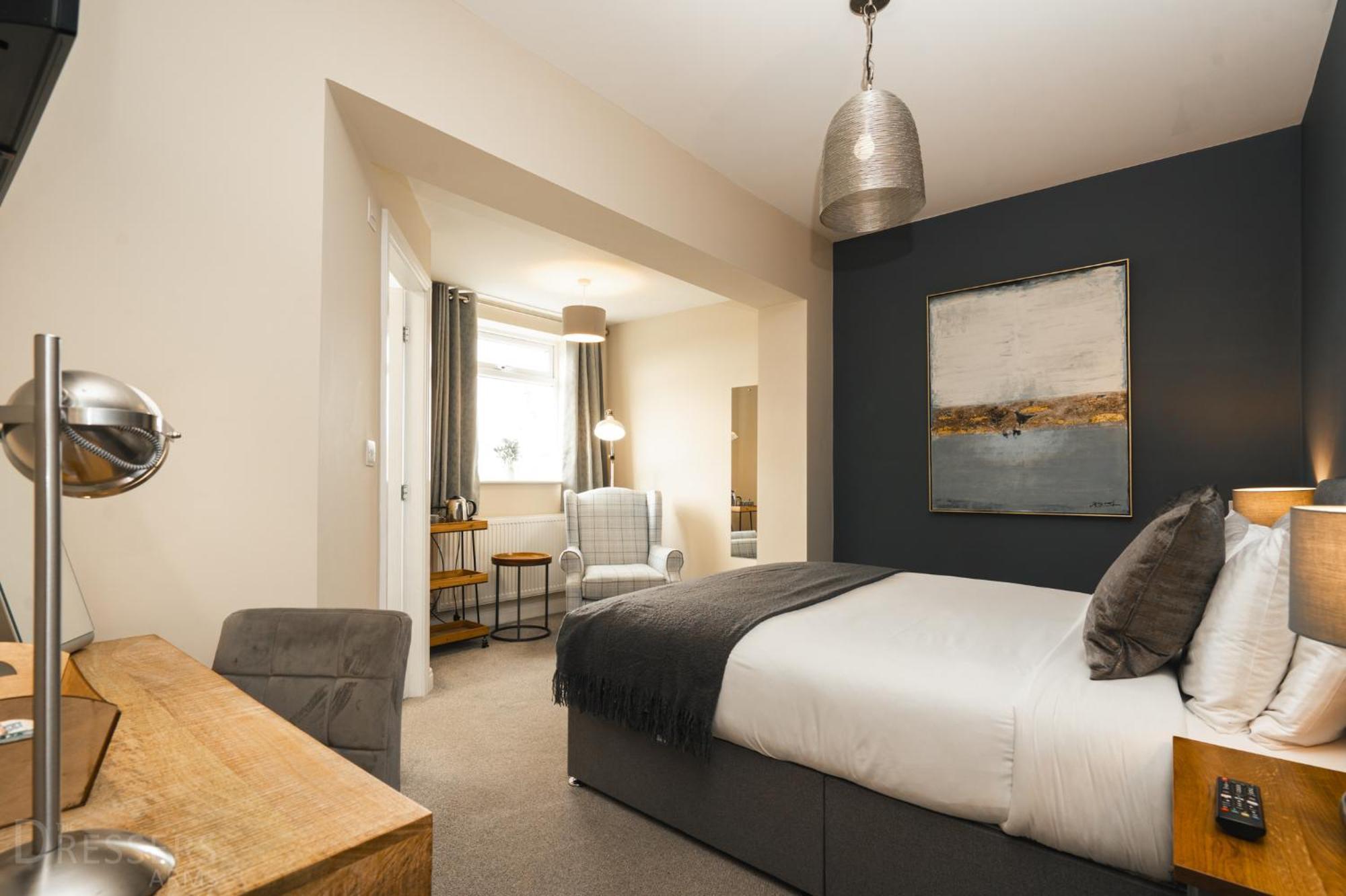Rooms At The Dressers Arms Чорли Екстериор снимка
